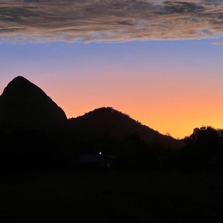 Ark Accommodation Glass House Mountains Exterior foto